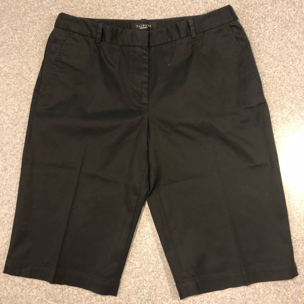 Talbots size 6, Black Bermuda Shorts